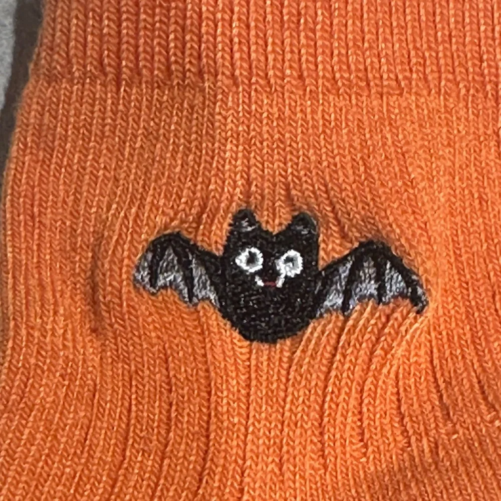 NWT Embroidered Bat Ankle Socks